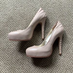 Faith heels